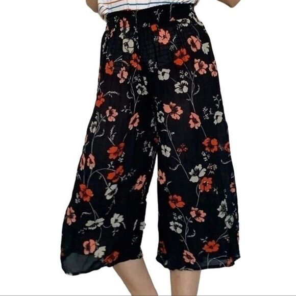 Out From Under Urban Outfitters Gaucho Pants Size Small - Picture 1 of 8